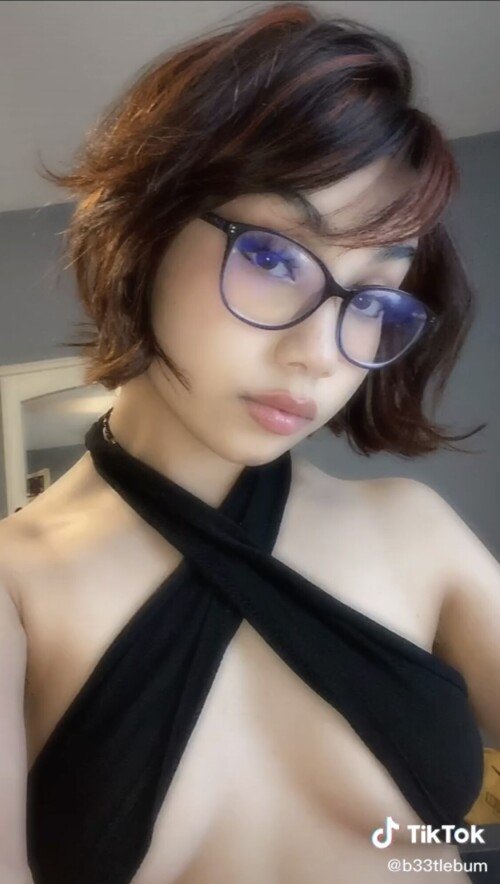 hottie from tiktok #Xh0JLMBy